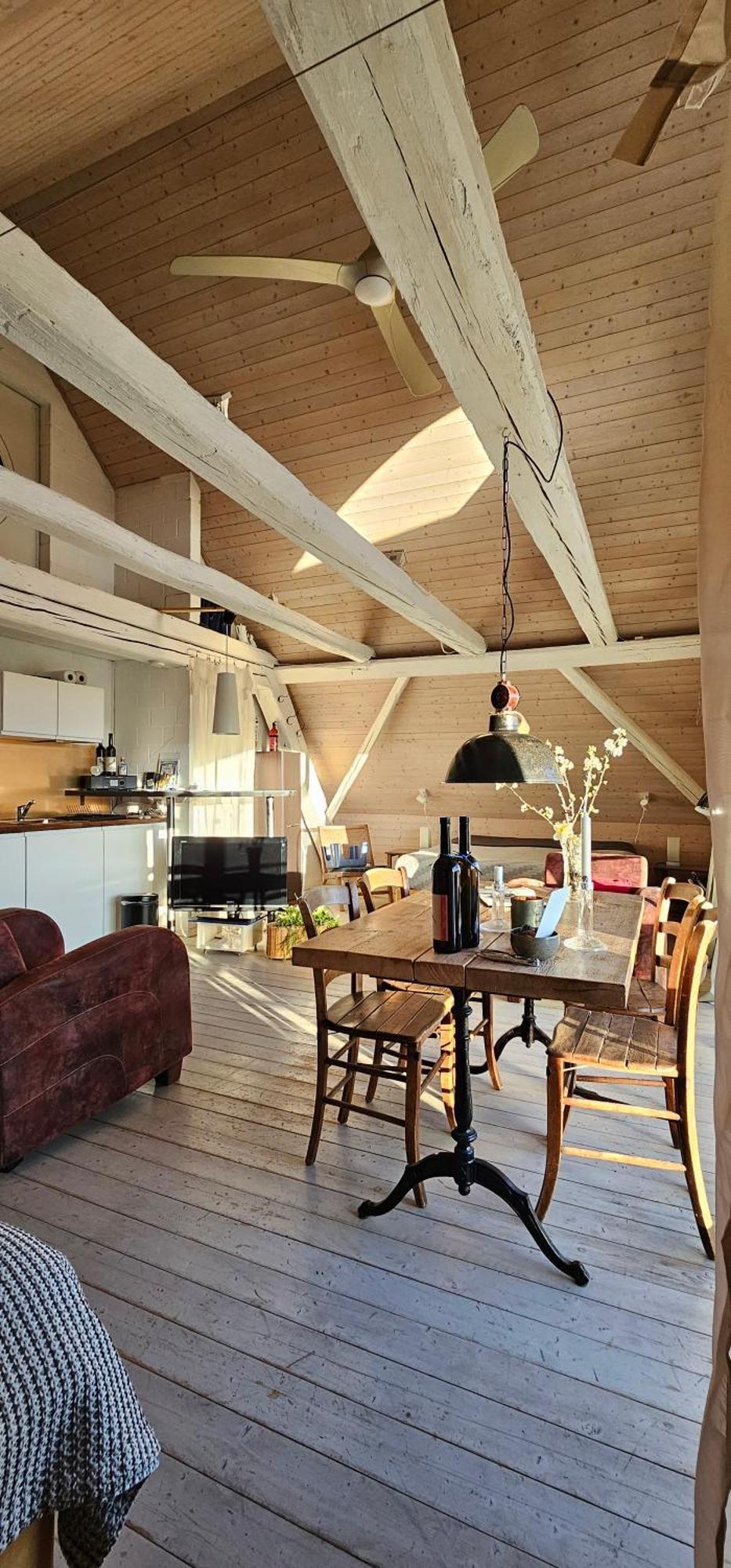 Blue Wall Bnb Gebenstorf ภายนอก รูปภาพ