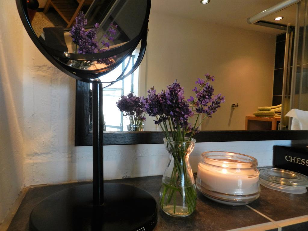 Blue Wall Bnb Gebenstorf ภายนอก รูปภาพ