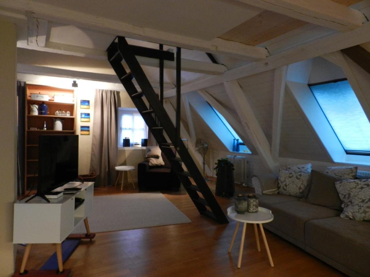 Blue Wall Bnb Gebenstorf ภายนอก รูปภาพ