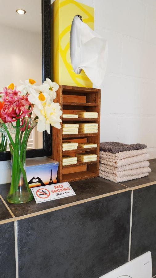 Blue Wall Bnb Gebenstorf ภายนอก รูปภาพ